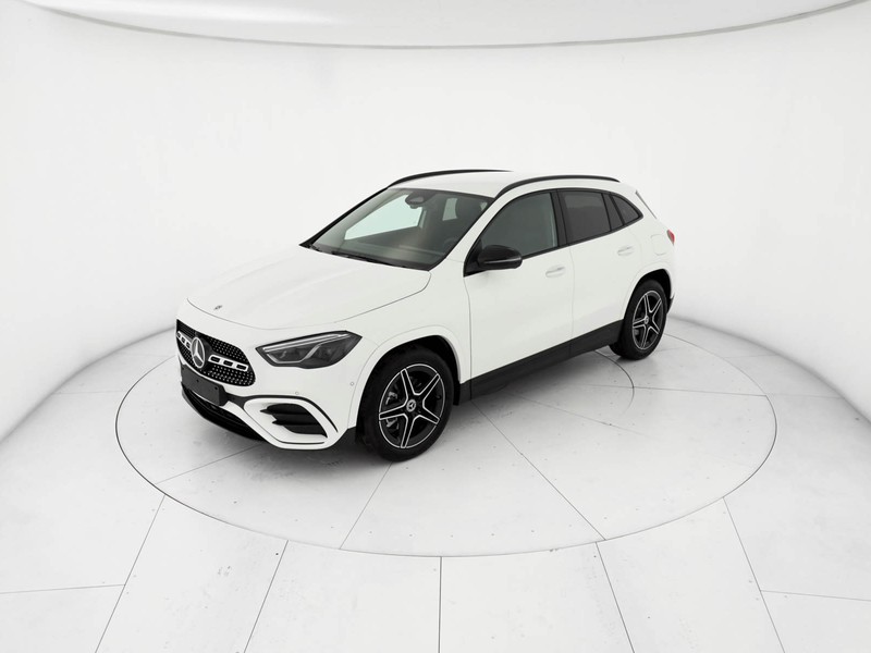 Mercedes GLA 180  d Automatic diesel bianco