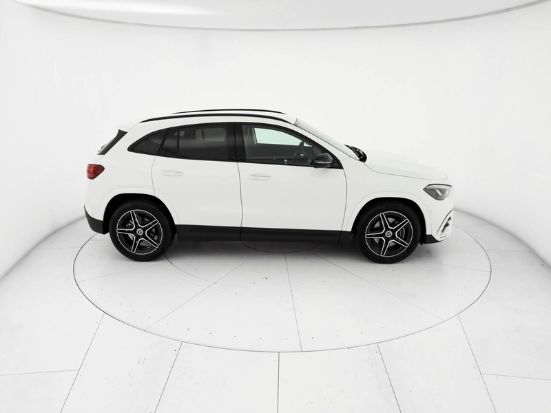 Mercedes GLA 180  d Automatic diesel bianco