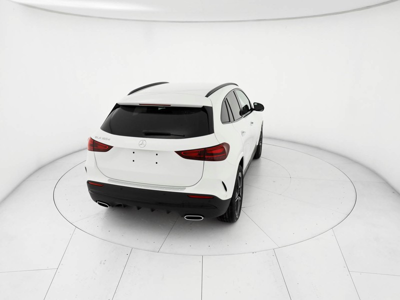 Mercedes GLA 180  d Automatic diesel bianco