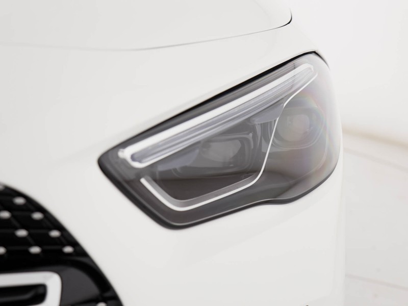 Mercedes GLA 180  d Automatic diesel bianco
