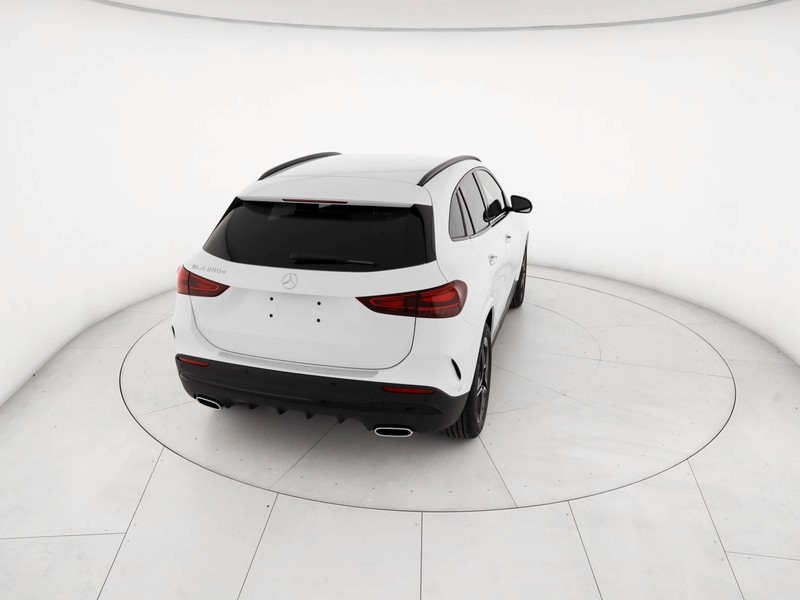 Mercedes GLA 200 d automatic diesel bianco