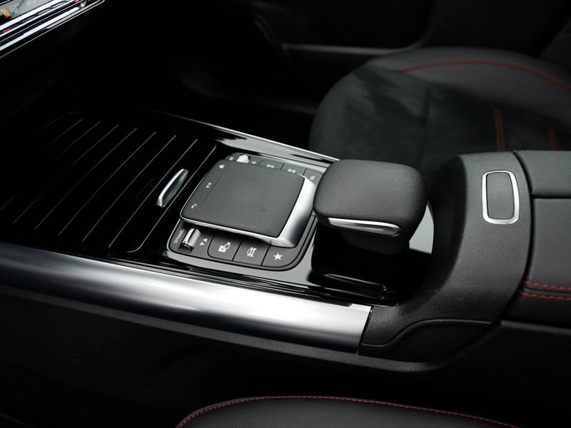 Mercedes GLA 200 d premium auto diesel nero