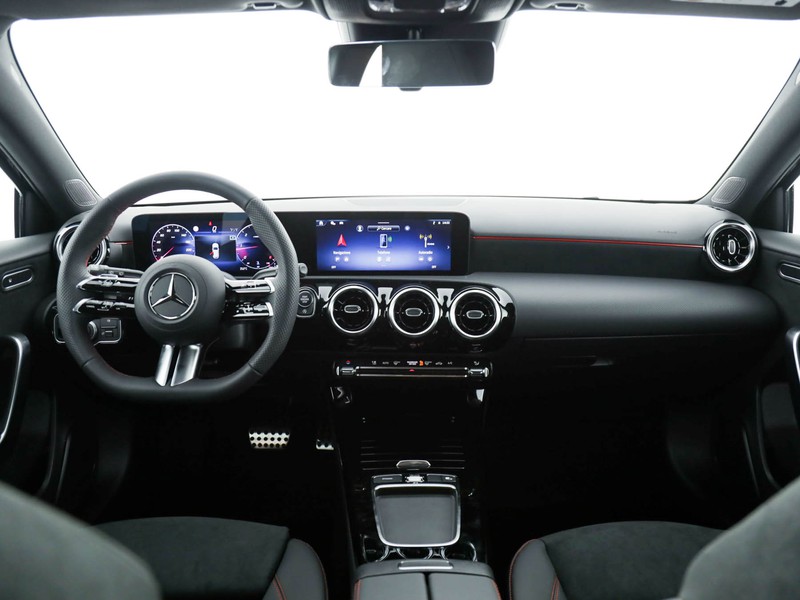 Mercedes Classe A 180 d amg line advanced auto diesel nero