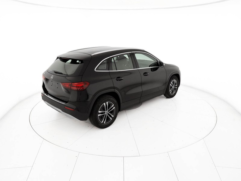 Mercedes GLA 180 Automatic benzina nero