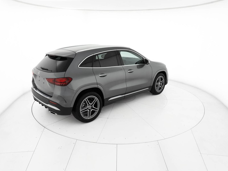 Mercedes GLA 180 d amg line advanced plus auto