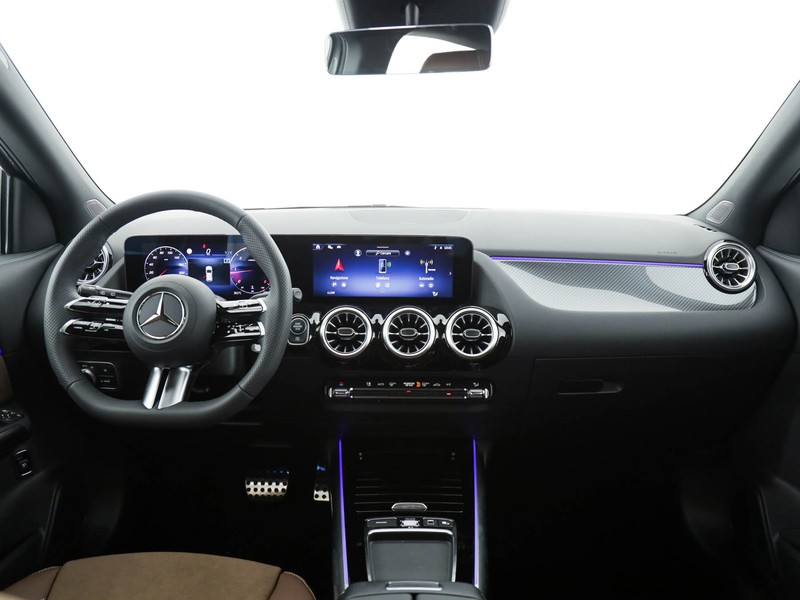 Mercedes GLA 180 d amg line advanced plus auto