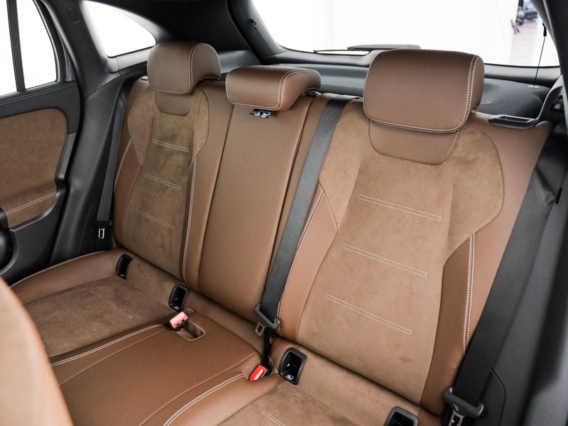 Mercedes GLA 180 d amg line advanced plus auto
