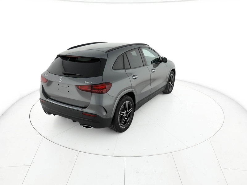 Mercedes GLA 200 d Automatic 4MATIC diesel grigio