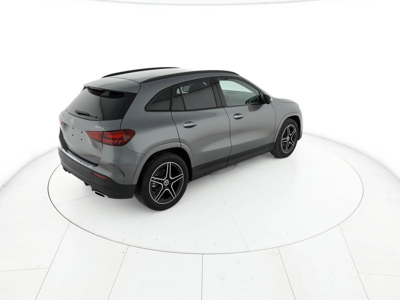 Mercedes GLA 200 d Automatic 4MATIC diesel grigio