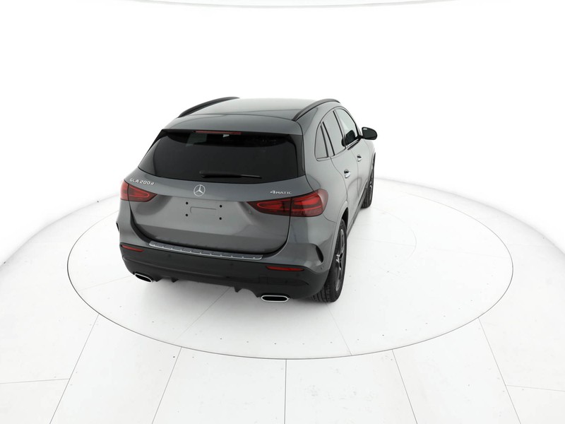 Mercedes GLA 200 d Automatic 4MATIC diesel grigio