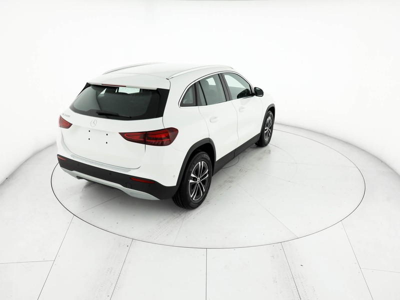 Mercedes GLA 180 Automatic benzina bianco