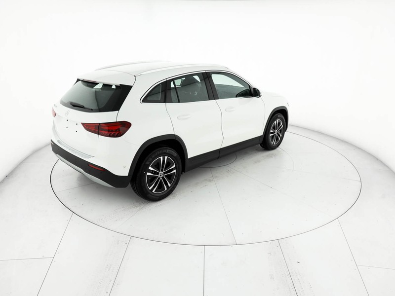 Mercedes GLA 180 Automatic benzina bianco