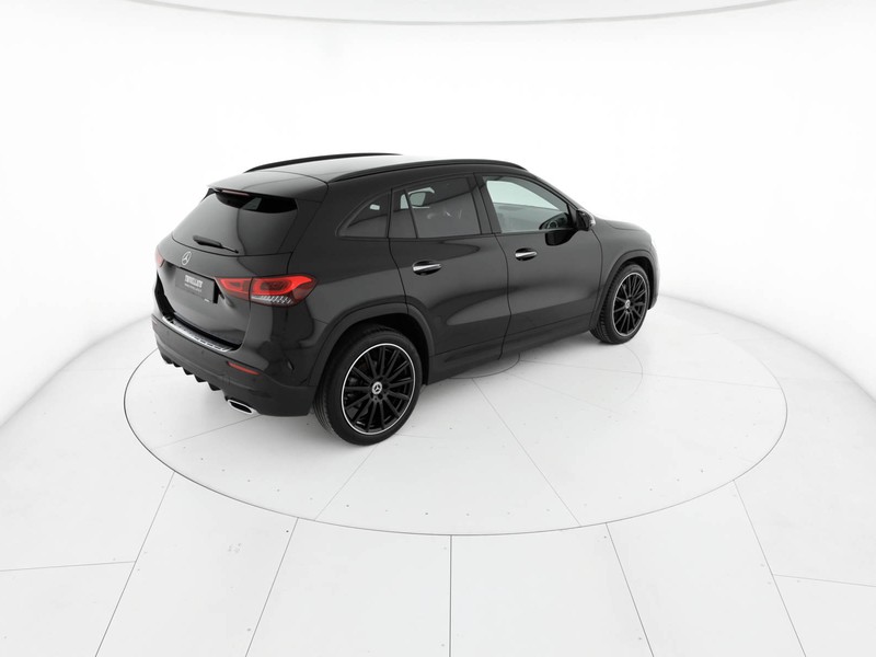 Mercedes GLA 200 d premium auto