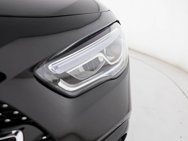 Mercedes GLA 200 d premium auto