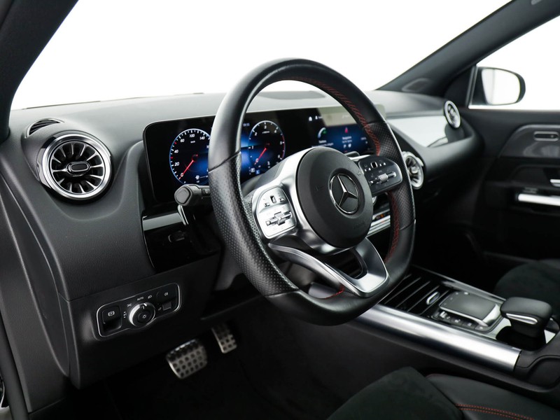 Mercedes GLA 200 d premium auto