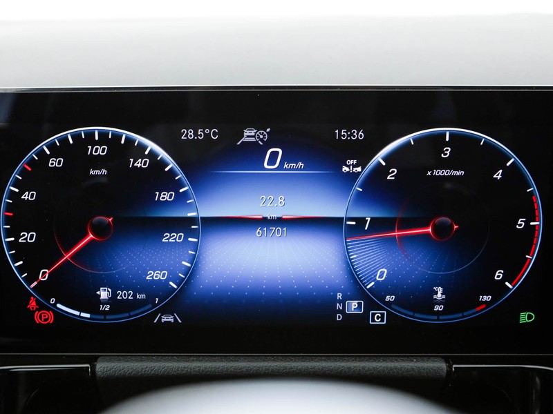 Mercedes GLA 200 d premium auto
