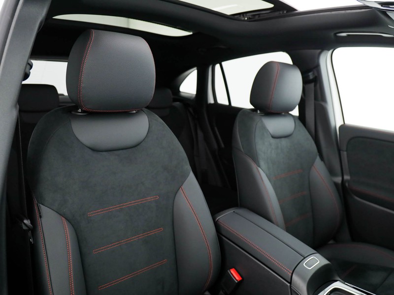 Mercedes GLA 180 d amg line advanced plus auto diesel bianco