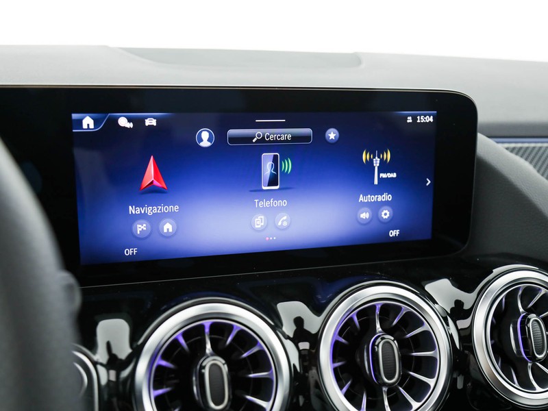 Mercedes GLA 180 d amg line advanced plus auto diesel bianco