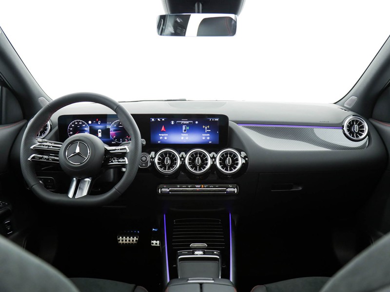 Mercedes GLA 180 d amg line advanced plus auto diesel nero