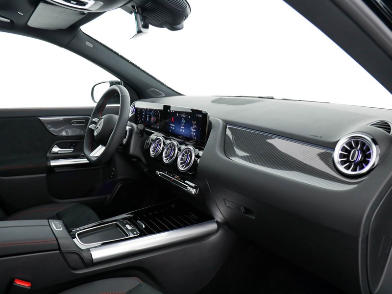 Mercedes GLA 180 d amg line advanced plus auto diesel nero