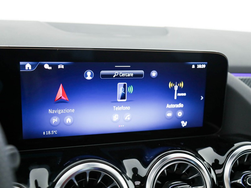 Mercedes GLA 180 amg line advanced plus auto