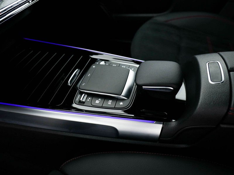Mercedes EQB 250 sport plus elettrica grigio