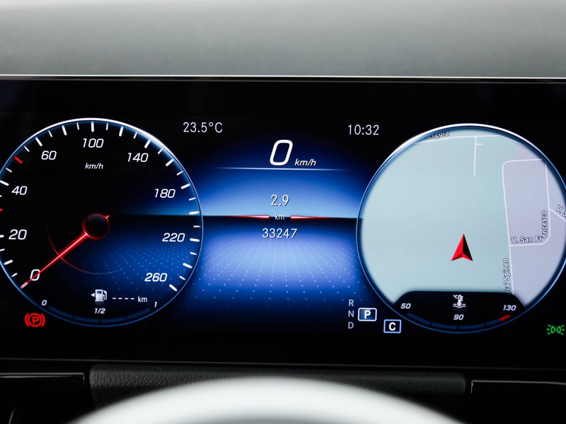 Mercedes GLA 200 d sport plus auto