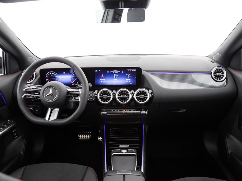 Mercedes GLA 200 d amg line advanced plus 4matic auto