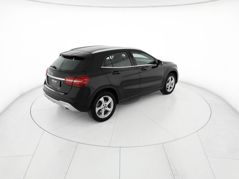 Mercedes GLA 200 d sport auto