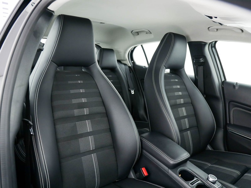 Mercedes GLA 200 d sport auto