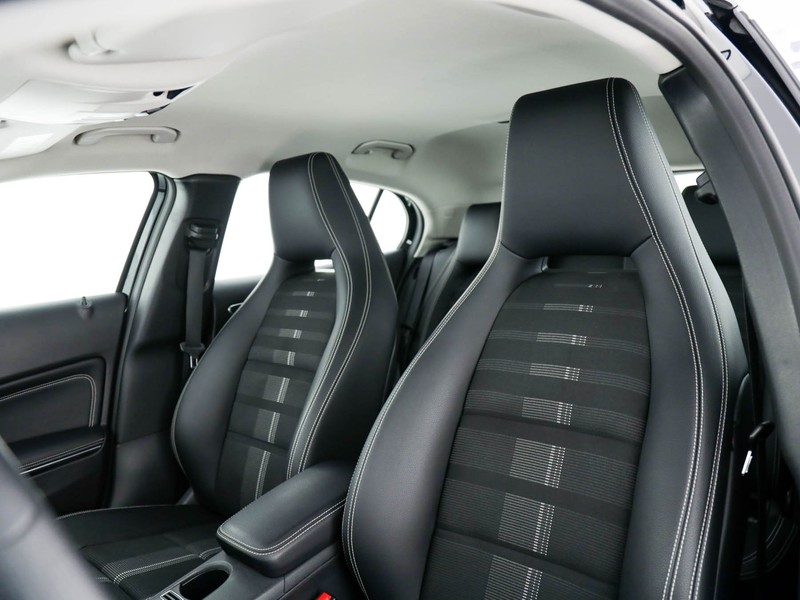 Mercedes GLA 200 d sport auto