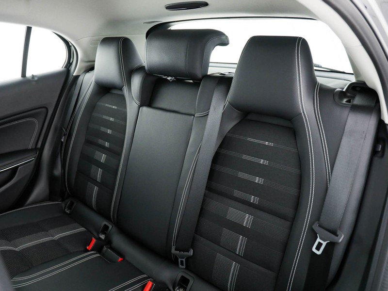 Mercedes GLA 200 d sport auto