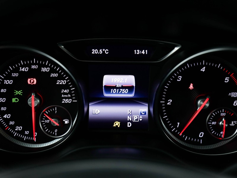 Mercedes GLA 200 d sport auto