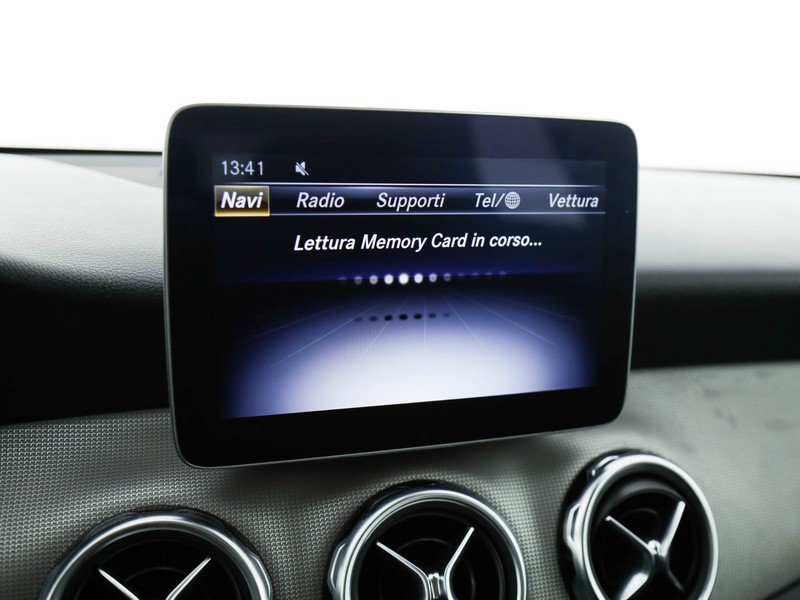 Mercedes GLA 200 d sport auto