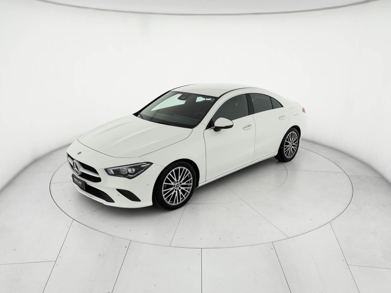 Mercedes CLA Coupè coupe 180 sport auto benzina bianco