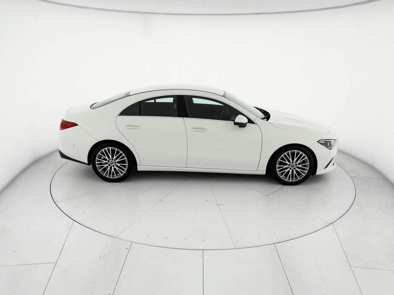 Mercedes CLA Coupè coupe 180 sport auto benzina bianco