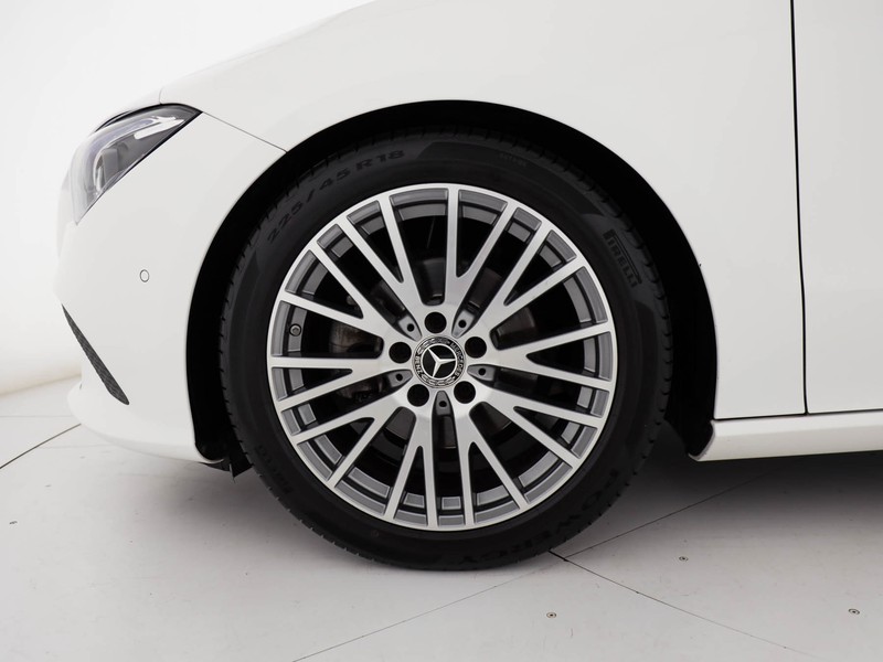 Mercedes CLA Coupè coupe 180 sport auto benzina bianco