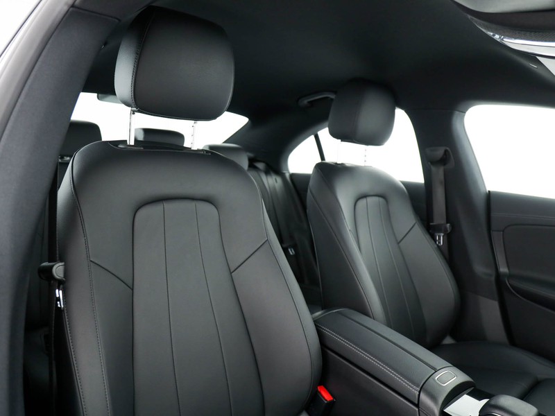 Mercedes CLA Coupè coupe 180 sport auto benzina bianco