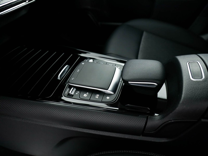 Mercedes GLB 200 d executive auto diesel argento