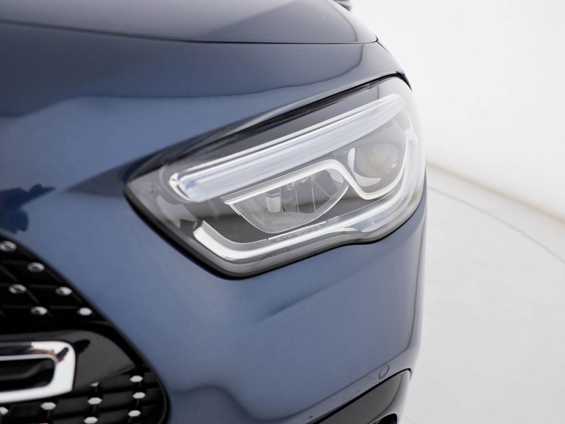 Mercedes GLA 180 d premium auto diesel blu/azzurro