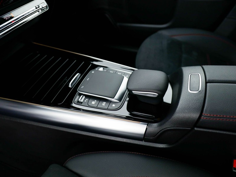 Mercedes GLA 180 d premium auto diesel blu/azzurro