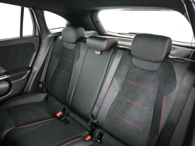 Mercedes GLA 200 d premium auto diesel argento