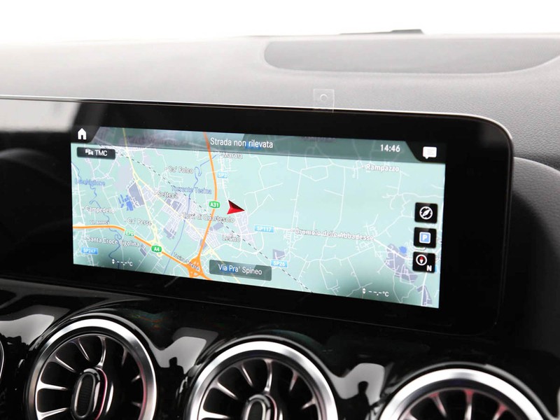 Mercedes GLA 200 d premium auto diesel argento