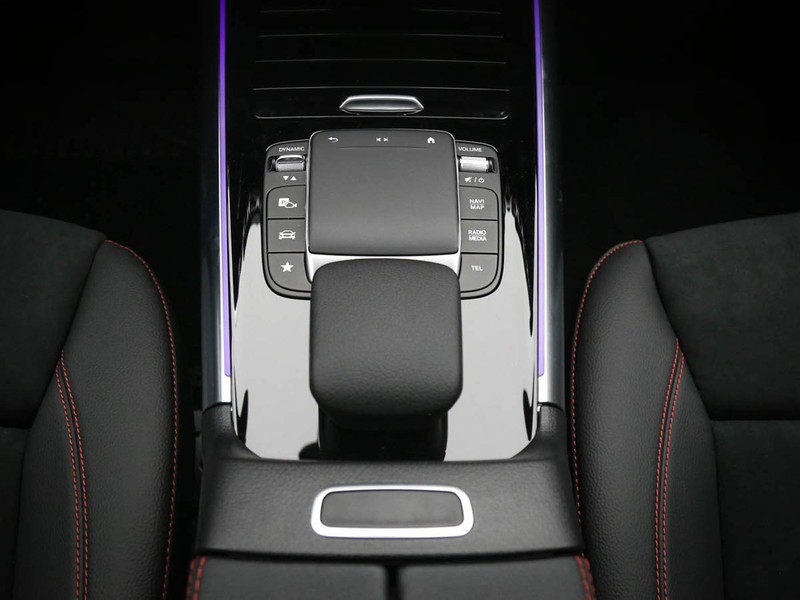 Mercedes GLA 200 d premium auto diesel argento