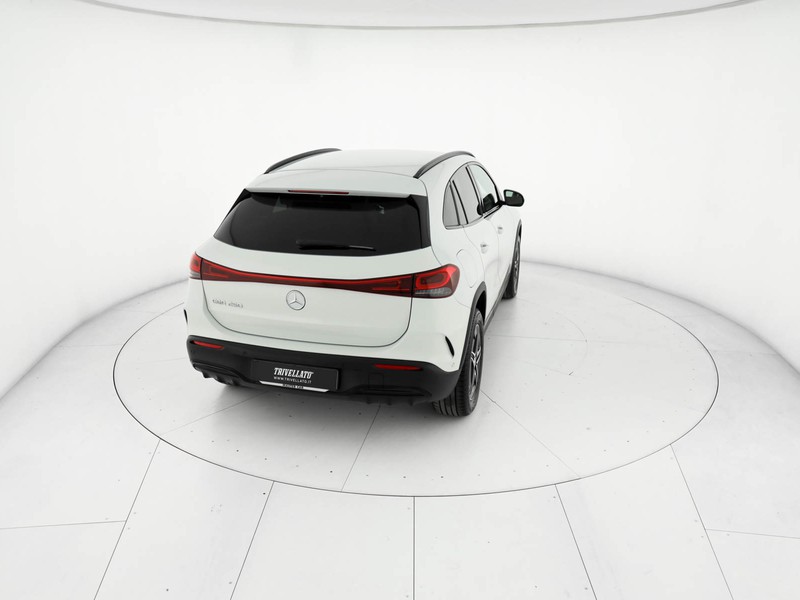 Mercedes EQA 250 premium elettrica bianco