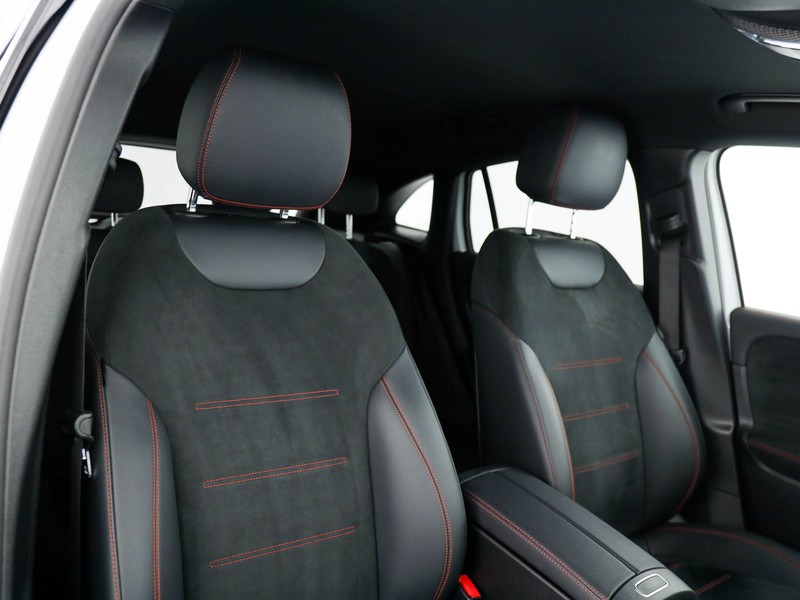 Mercedes EQA 250 premium elettrica bianco