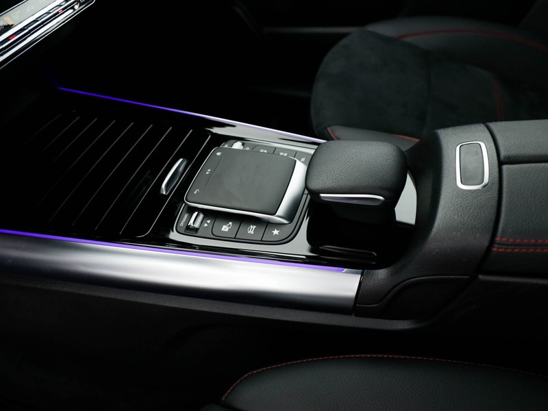 Mercedes EQA 250 premium elettrica bianco