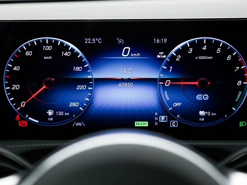 Mercedes Classe A 250 e phev (eq-power) premium auto ibrido bianco