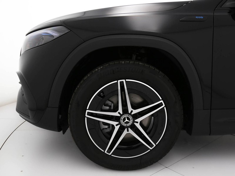 Mercedes EQB 250 premium elettrica nero