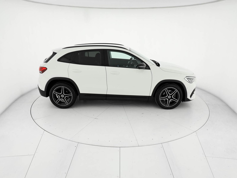 Mercedes GLA 200 d premium 4matic auto diesel bianco